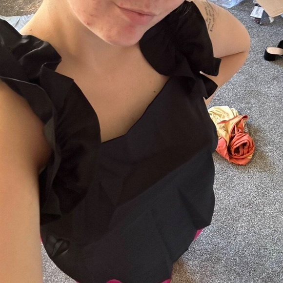 08  Romantic Ruffle Sleeve Tank Top - Picture 6 of 6